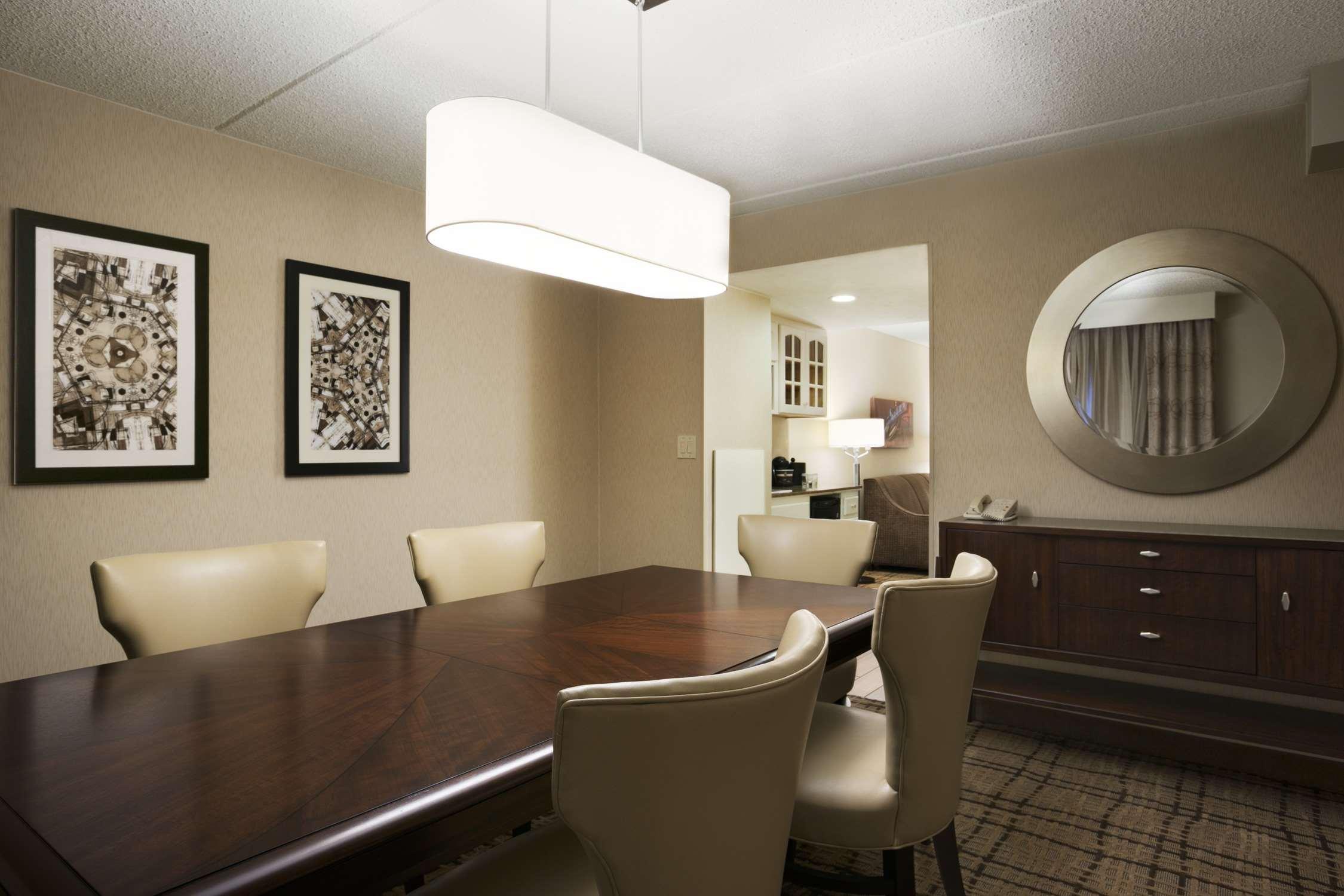 Embassy Suites Cleveland - Beachwood Zewnętrze zdjęcie