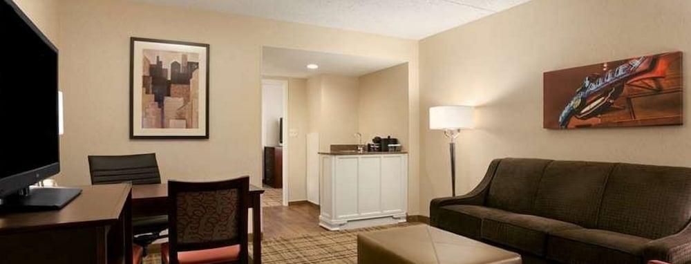 Embassy Suites Cleveland - Beachwood Zewnętrze zdjęcie