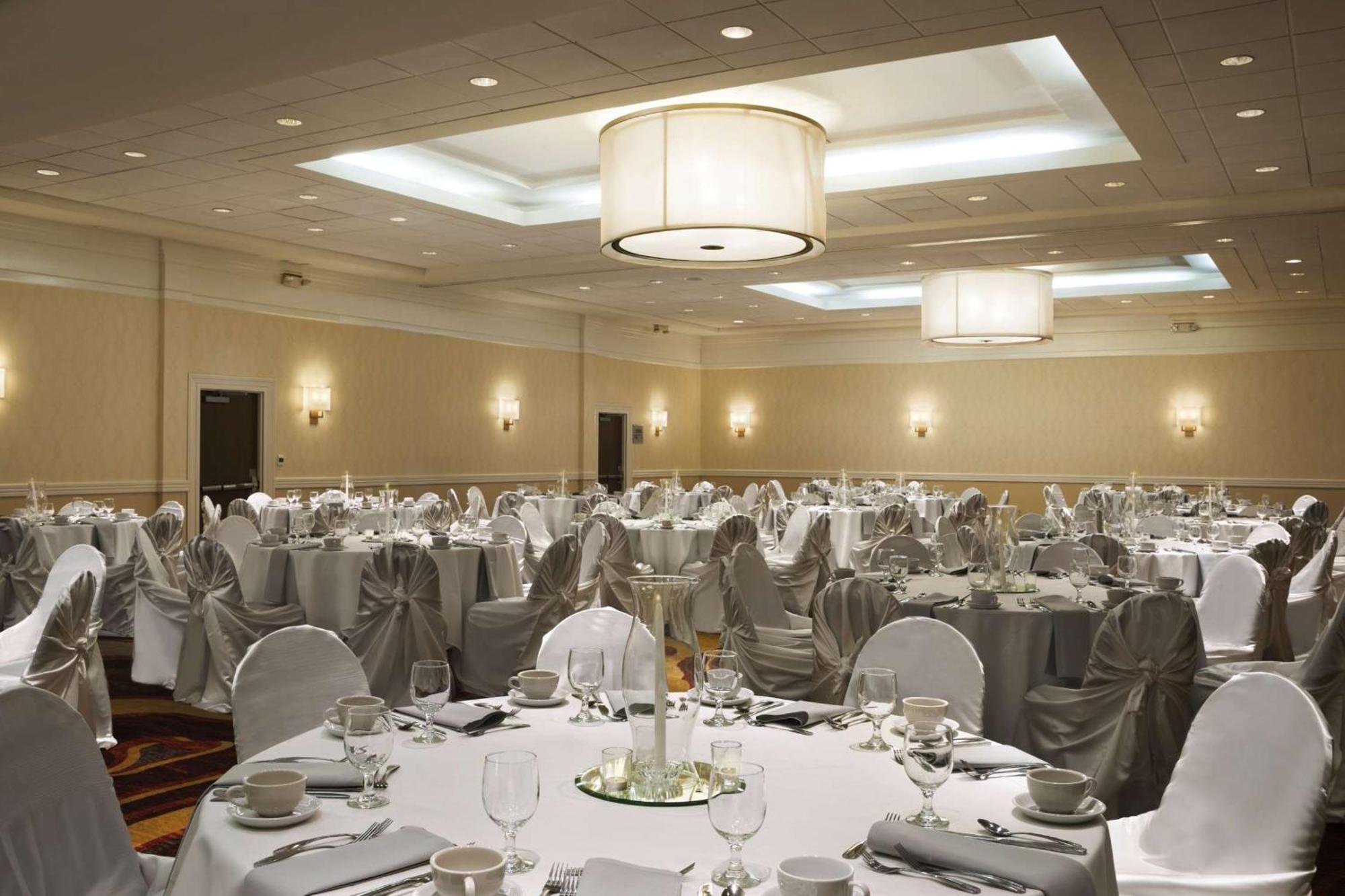 Embassy Suites Cleveland - Beachwood Zewnętrze zdjęcie