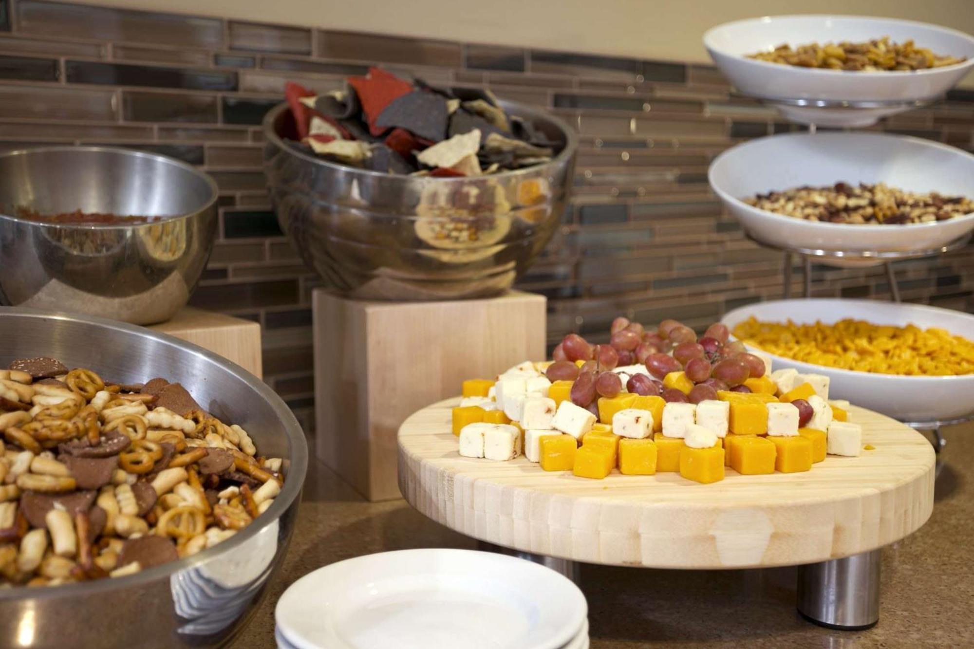 Embassy Suites Cleveland - Beachwood Zewnętrze zdjęcie