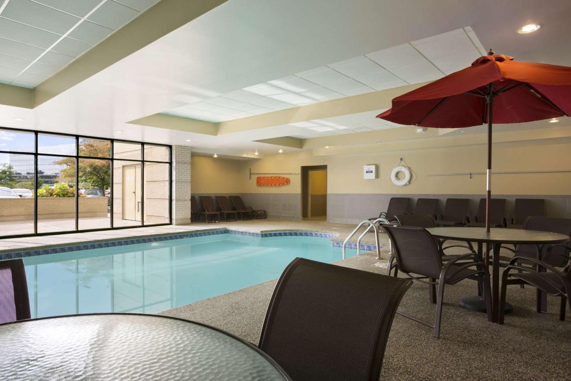 Embassy Suites Cleveland - Beachwood Zewnętrze zdjęcie