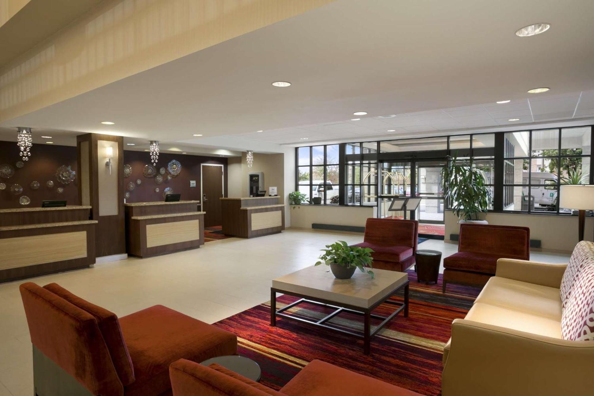 Embassy Suites Cleveland - Beachwood Zewnętrze zdjęcie